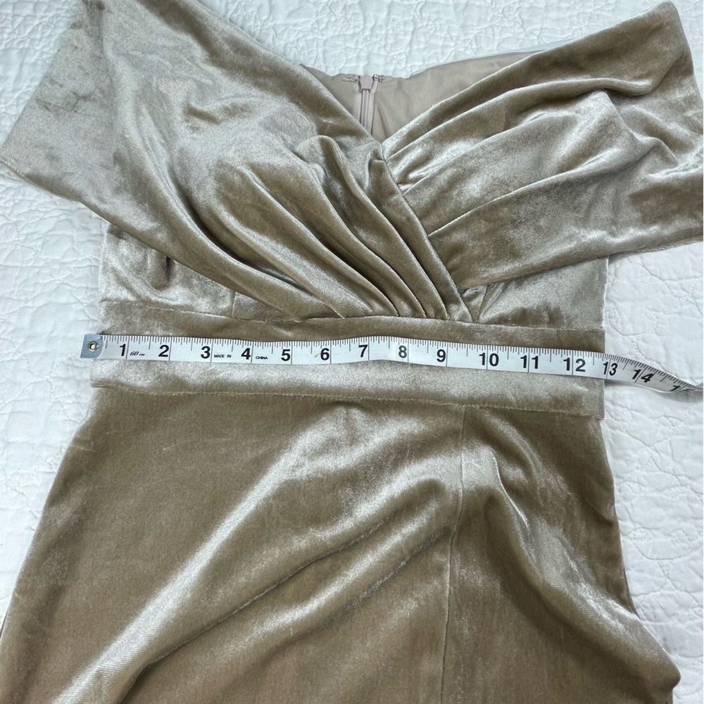 š„B2 Jasmine Off The Shoulder Luxe Velvet Fit & Flare Maxi Gown Women Size 2 - Picture 14 of 16